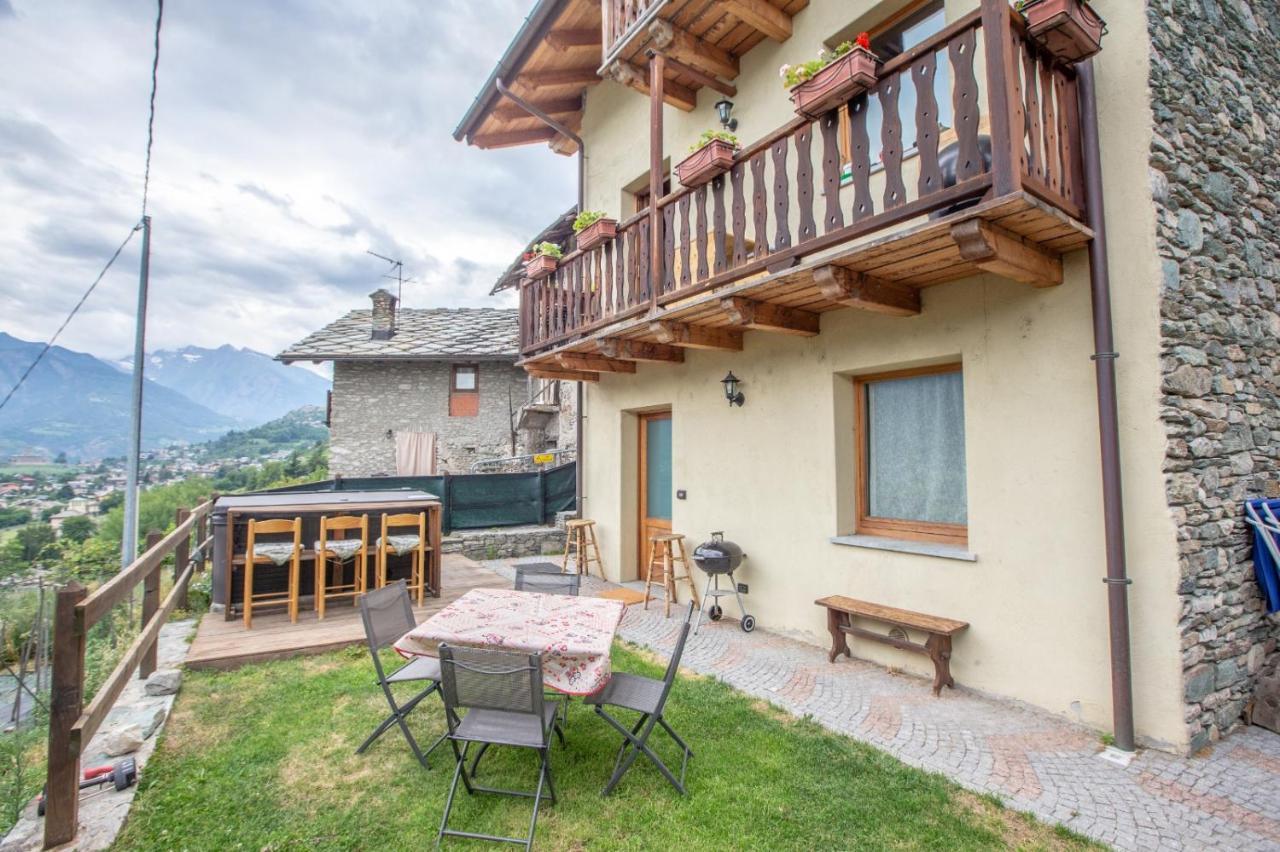 Апартаменты Casa Alpina - Sarre Аоста Экстерьер фото