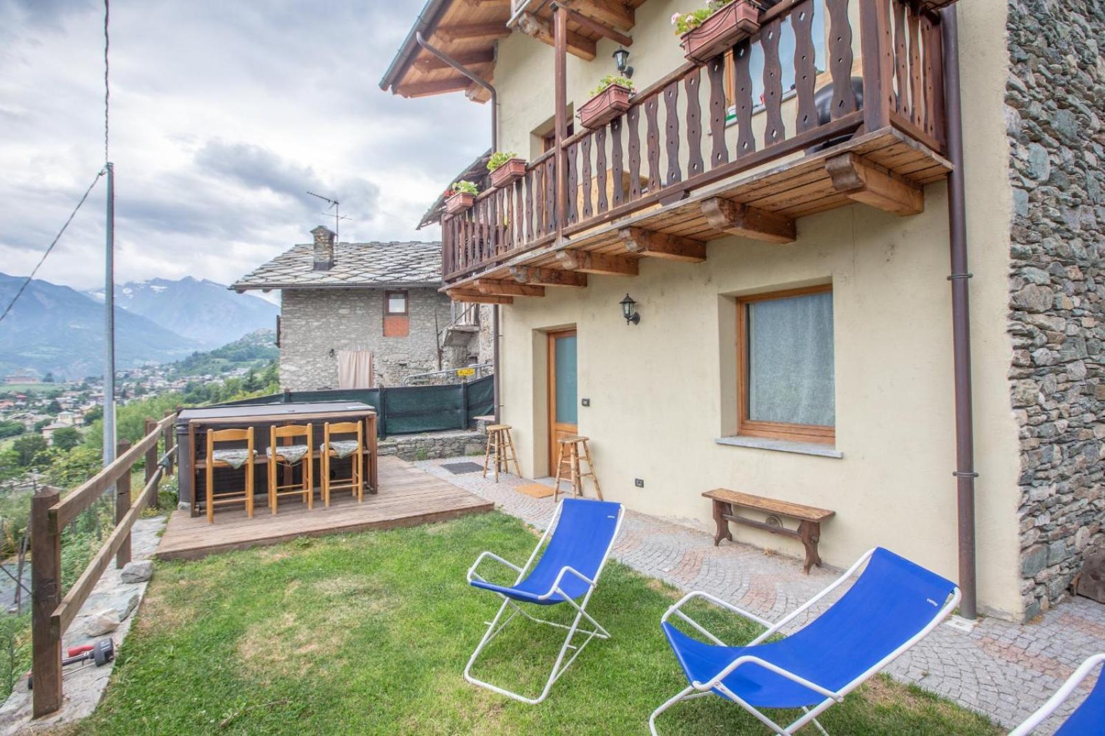 Апартаменты Casa Alpina - Sarre Аоста Номер фото